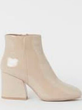 Divided by H&M Ankle Boots Beige Patent Faux Leather Block Heel 8 39 NEW